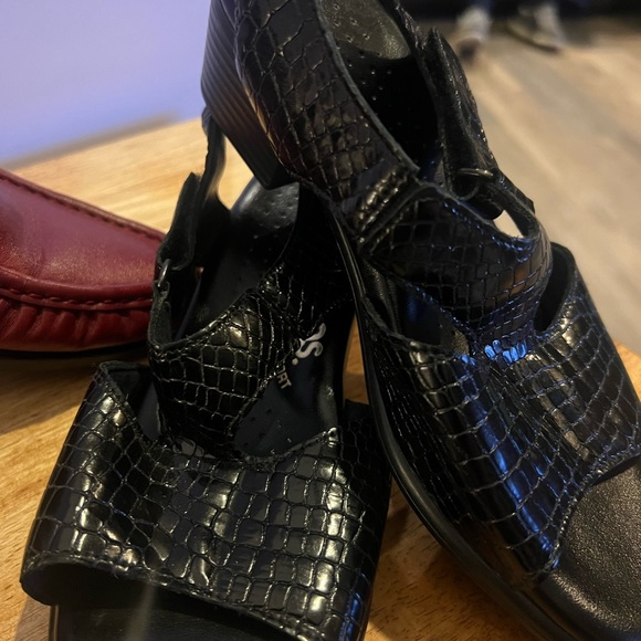 Women’s SAS Shoes-Size 6. - Picture 7 of 8